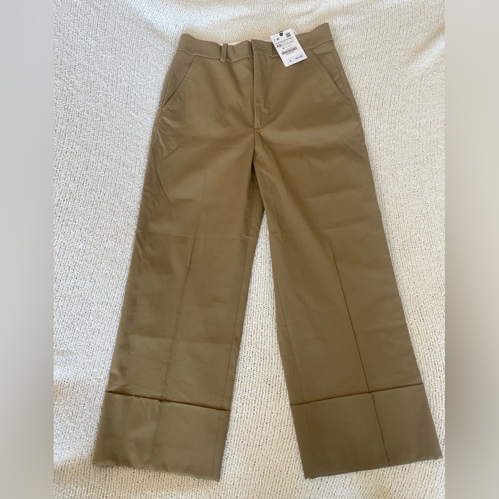 Zara Taupe/Tan, straight cut, high-waisted Trousers with wide cuff in XS - ⭐️NEW